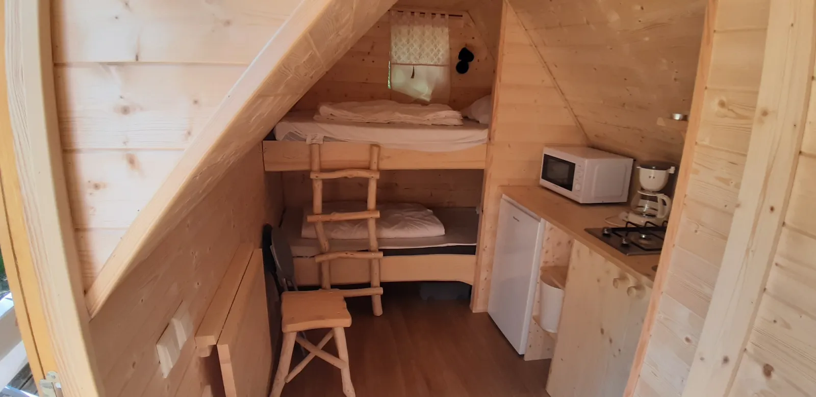 Cabane enchantée à Arlebosc, photo 3