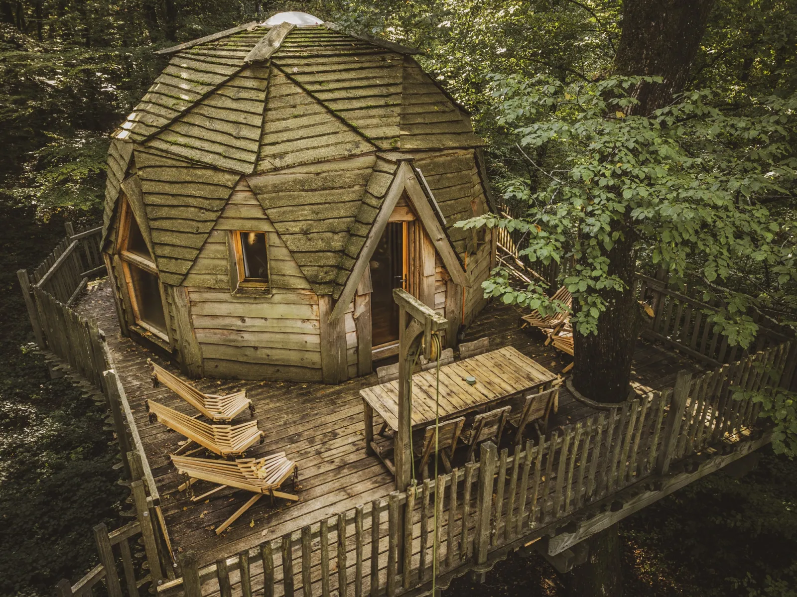 Cabane Enchantée, cabane dans les arbres à Joncherey
