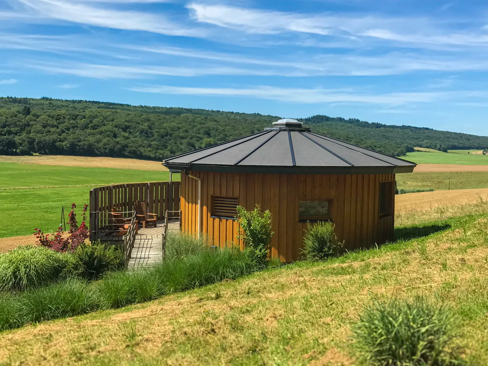 Cabane Épicéa, cabane sur pilotis à Rothonay