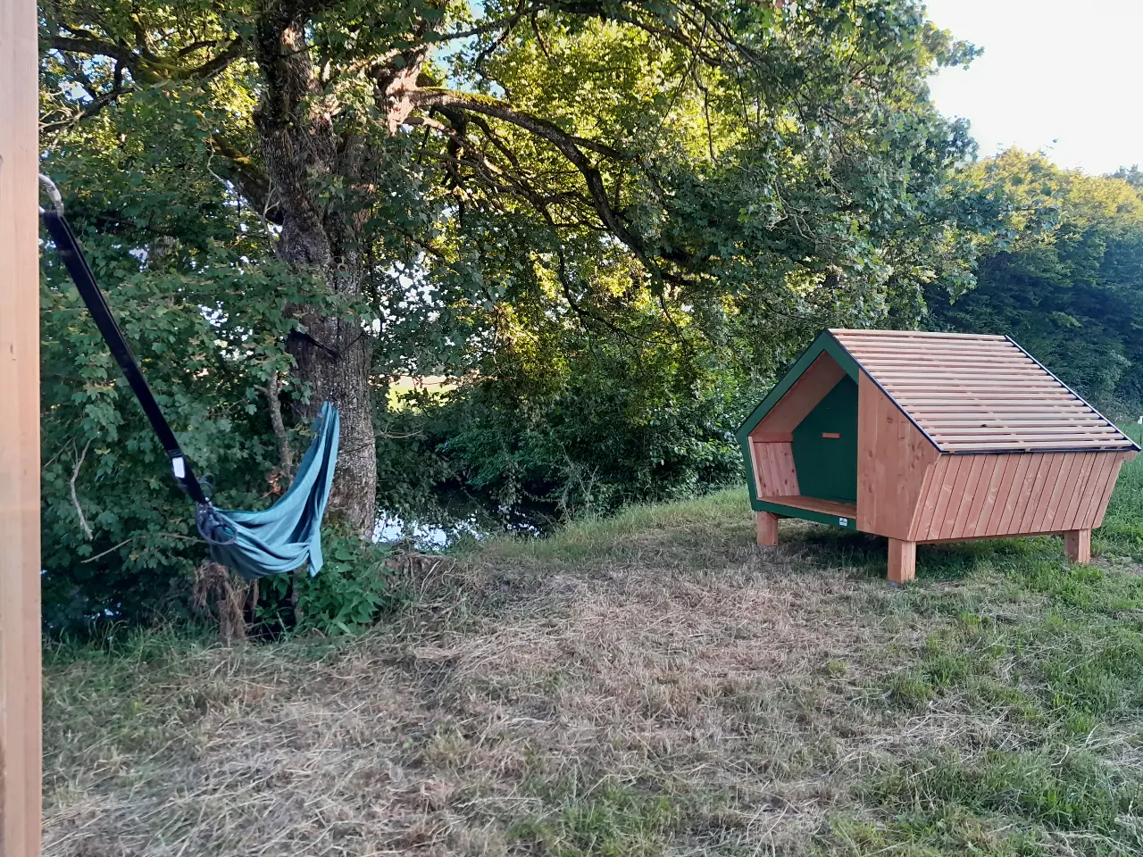 Cabane étape Bêê-o-Api, cabane au sol à Argentré-du-Plessis