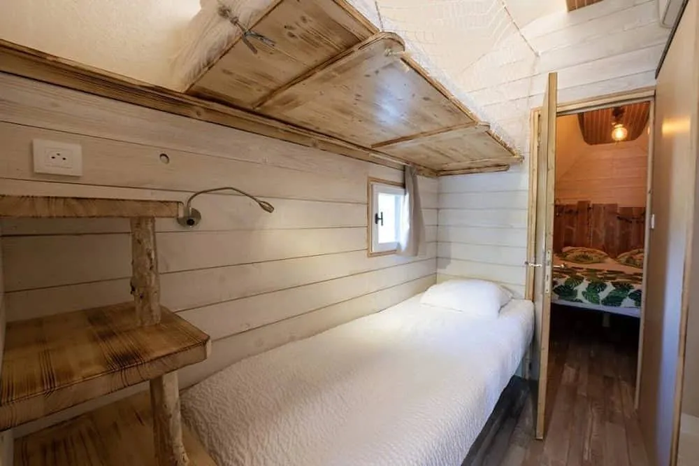 Cabane familiale des Demoiselles à Chassenard, photo 2