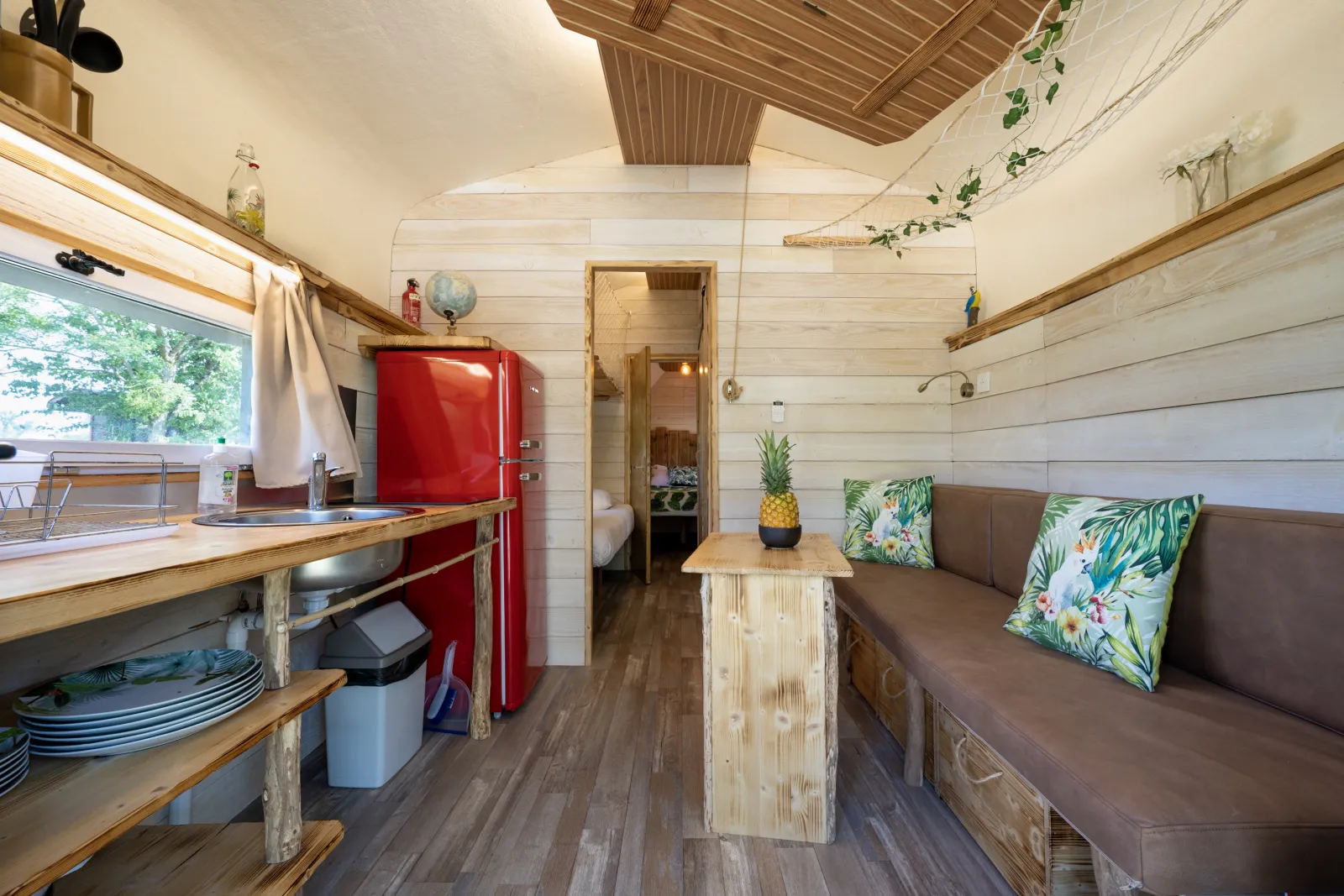 Cabane familiale sous coque de bateau à Bar-sur-Aube, photo 2