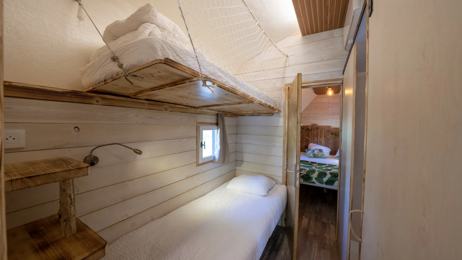 Cabane familiale sous coque de bateau à Bar-sur-Aube, photo 5