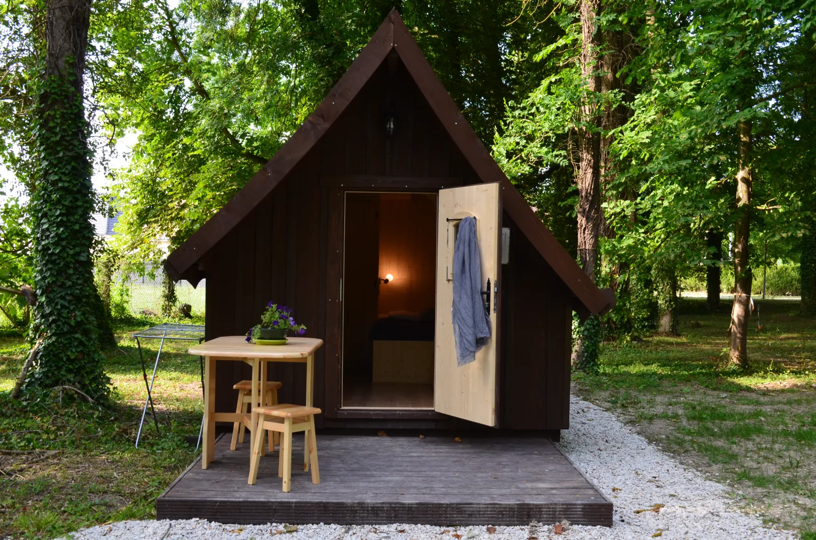 Cabane familiale Troll, cabane au sol à Bar-sur-Aube