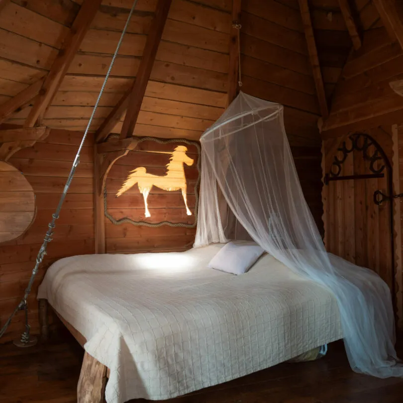 Cabane Fer à cheval à Saint-Germain-des-Essourts, photo 4