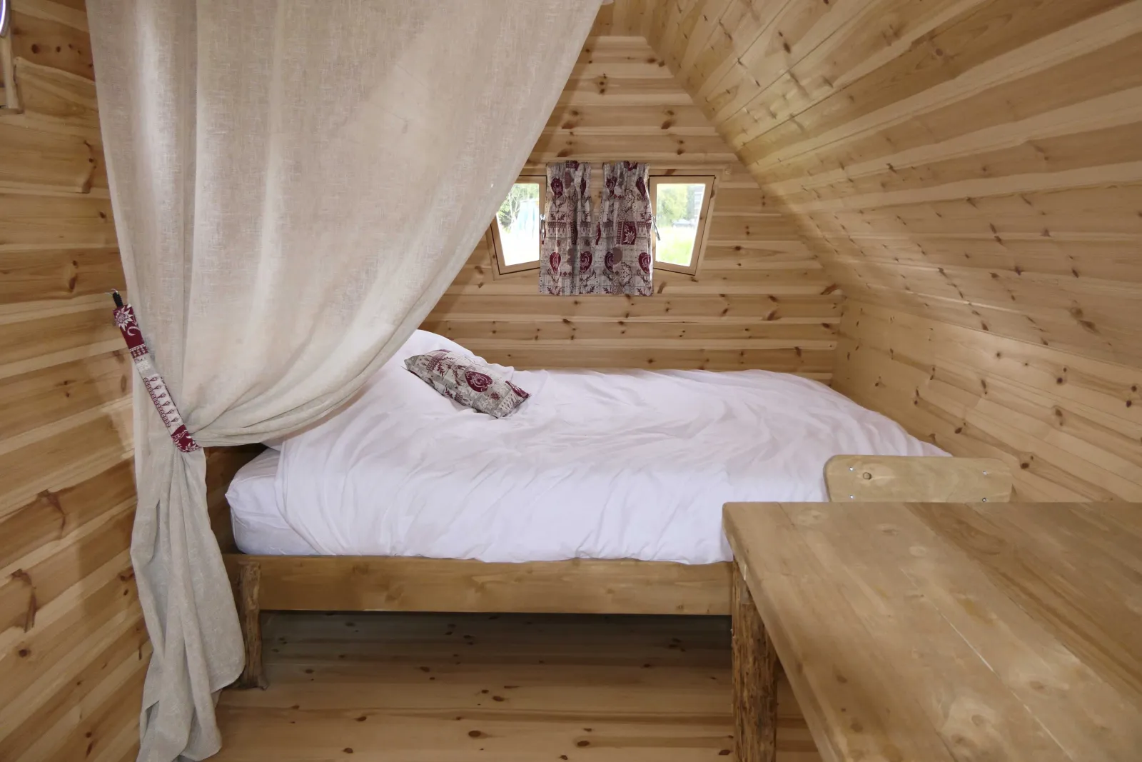 Cabane flottante du ponton à Givrauval, photo 3