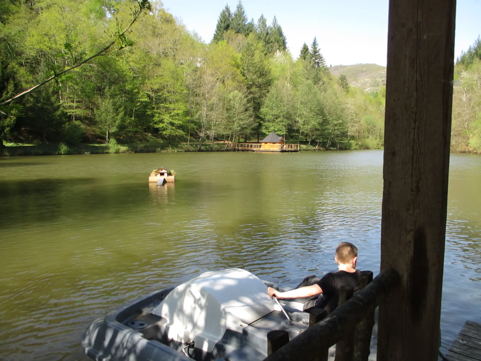 Cabane flottante Libellule à Conques-en-Rouergue, photo 3
