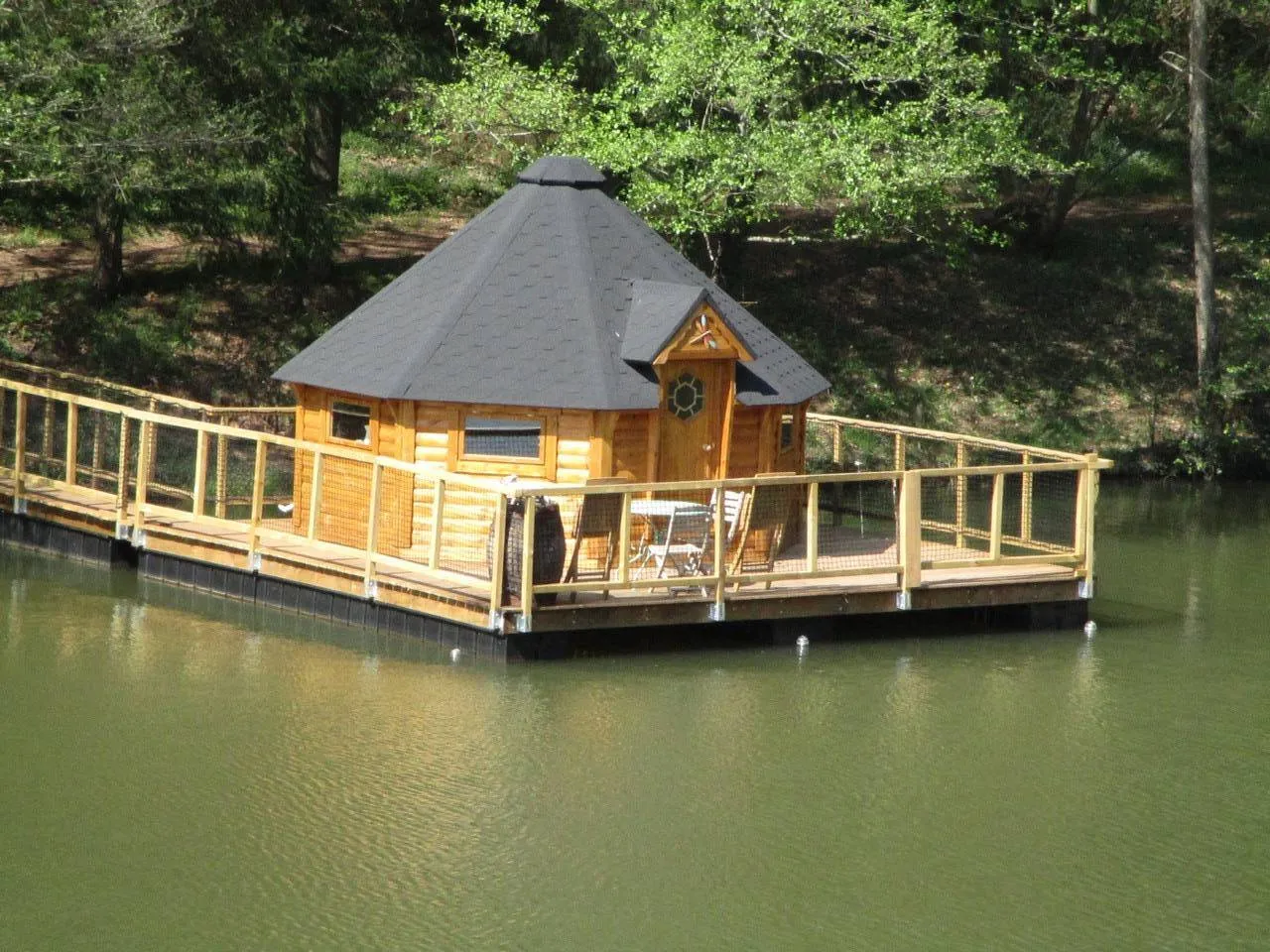 Cabane flottante Libellule à Conques-en-Rouergue, photo 5