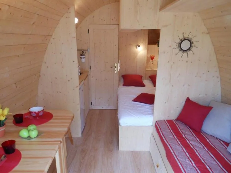 Cabane forestière à Vogüé, photo 4