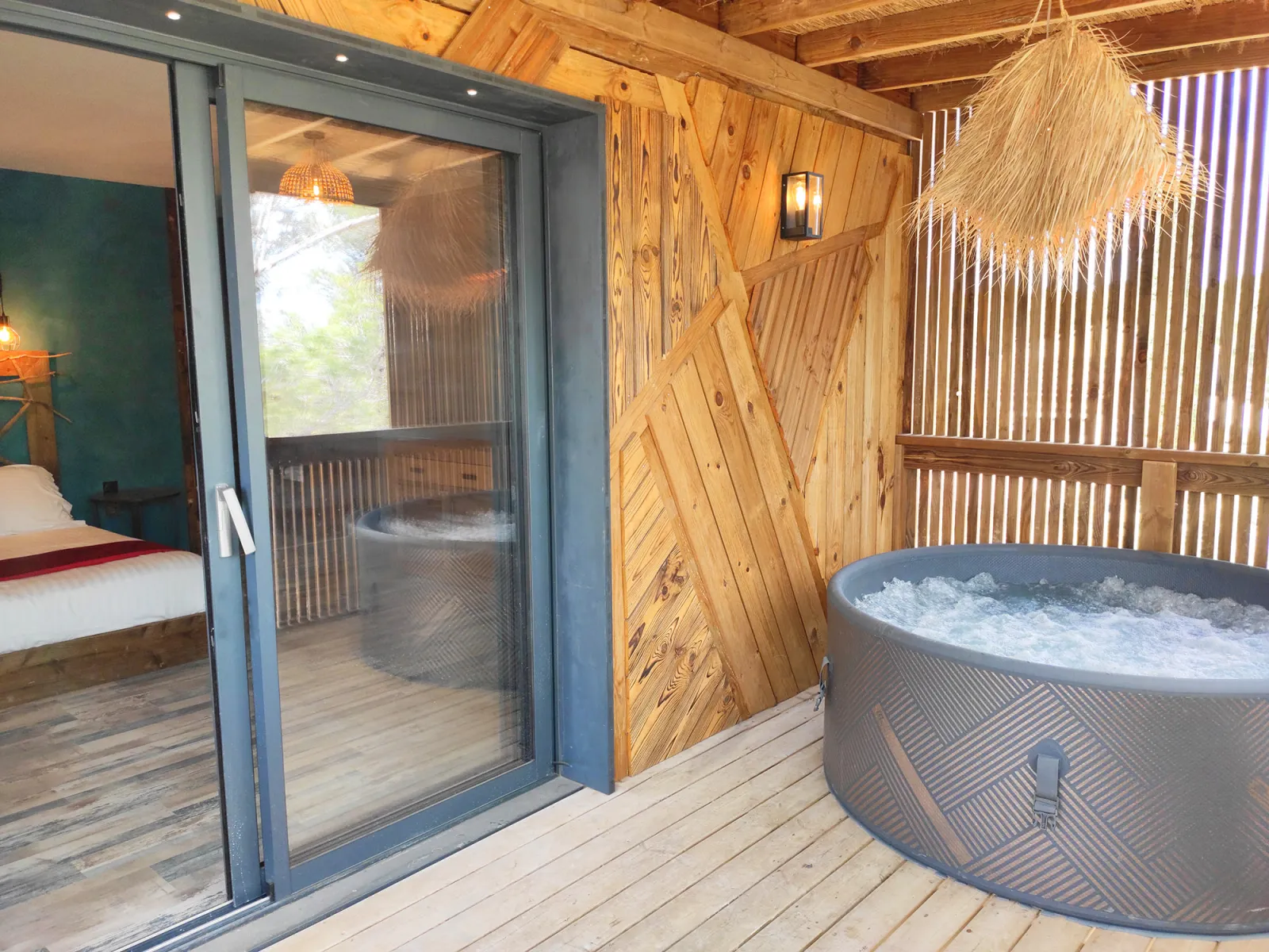 Cabane Jacuzzi à Calvisson, photo 3