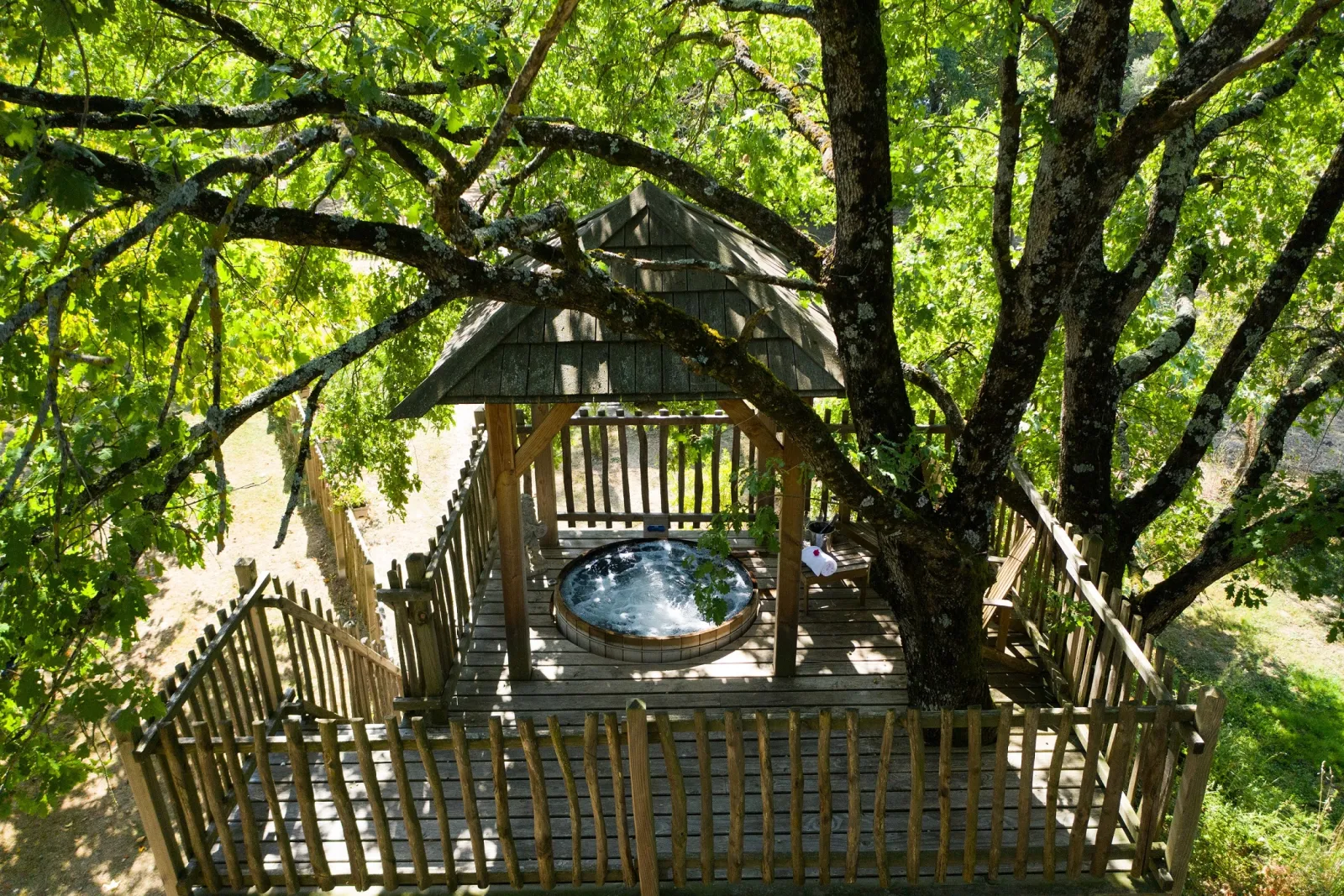 Cabane Jardin & Spa, cabane au sol à Monsac