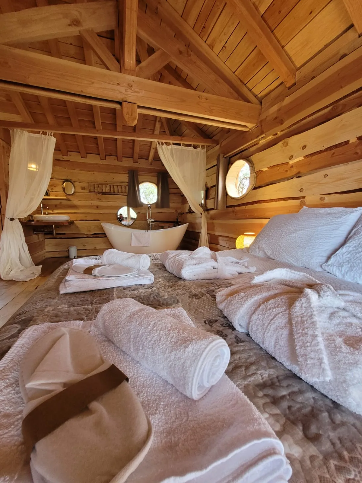 Cabane L'Eden à Les Salelles, photo 3