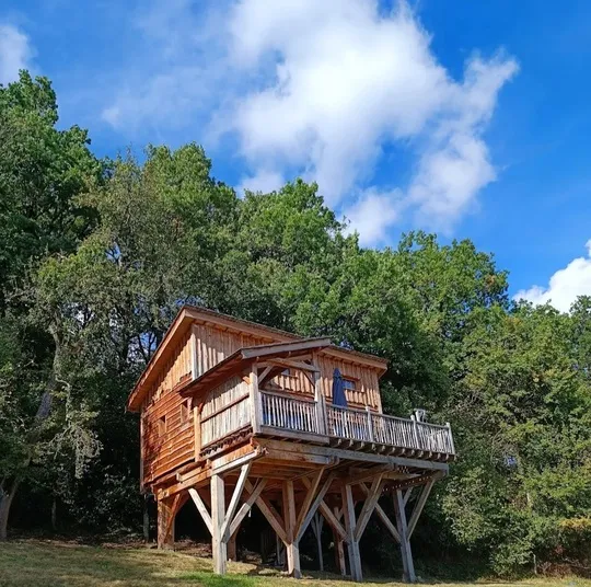 Cabane l'Embène à Carlat, photo 2