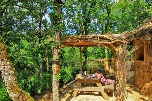 Cabane la Bela Sorga à Coly-Saint-Amand, photo 4