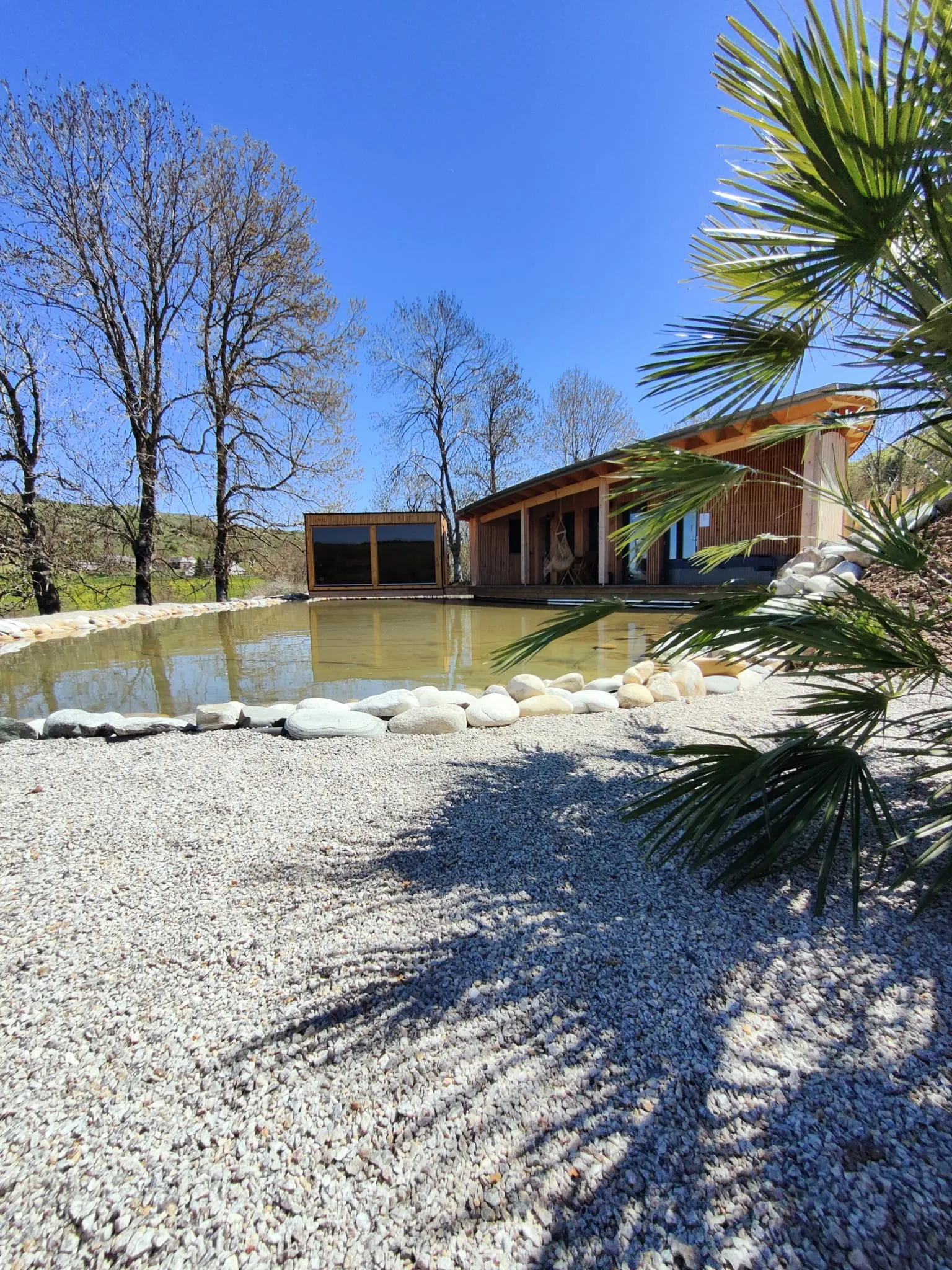 Cabane La Feuille à Ségur-les-Villas, photo 2