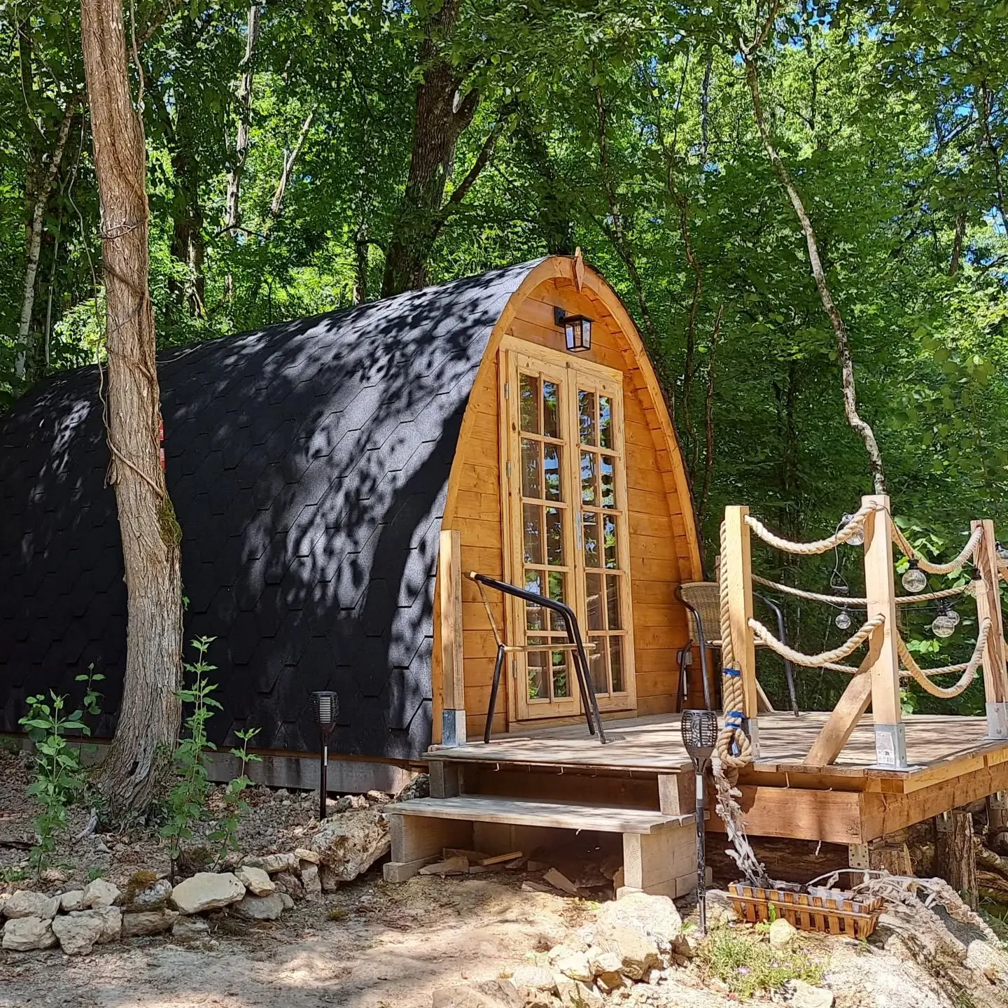 Cabane La Fleurie, cabane au sol à Segonzac