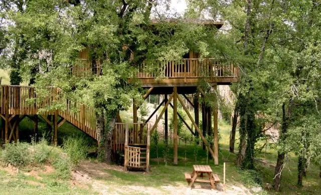 Cabane la Luna Vaira à Coly-Saint-Amand, photo 2
