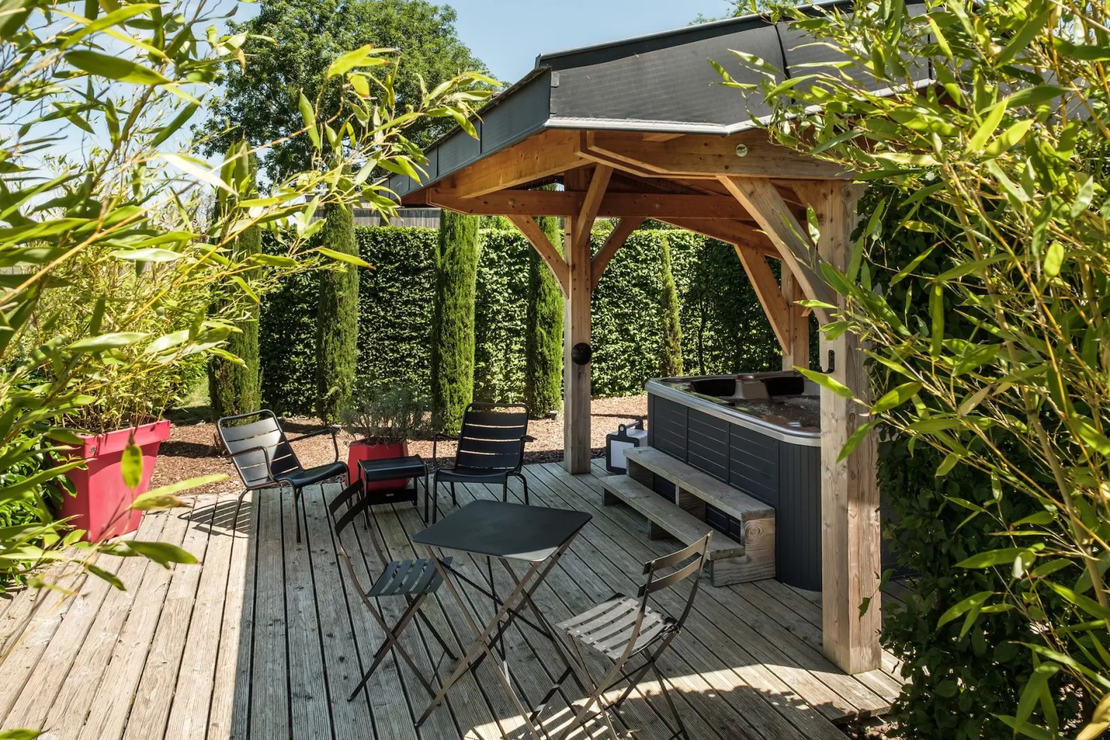 Le Cabanon Spa, cabane dans les arbres à Jouey
