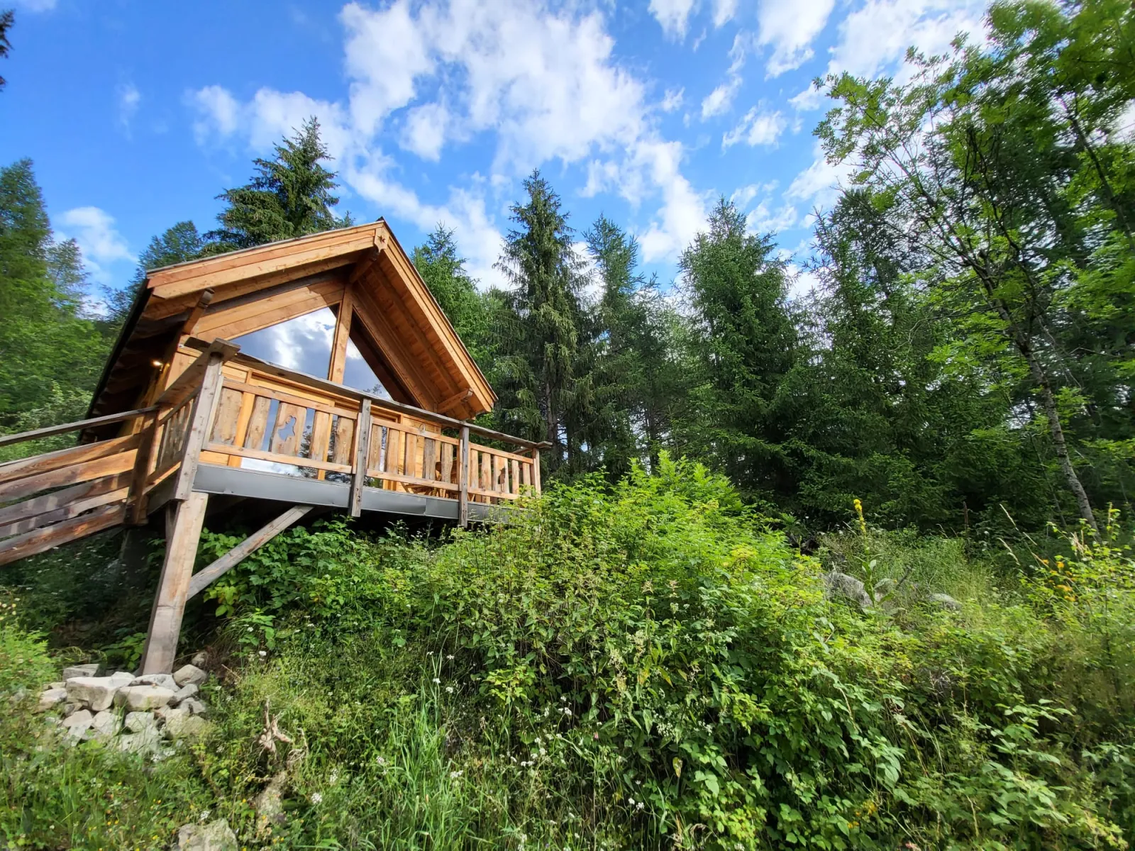 Cabane Le Chambeyron, cabane sur pilotis à Le Lauzet-Ubaye