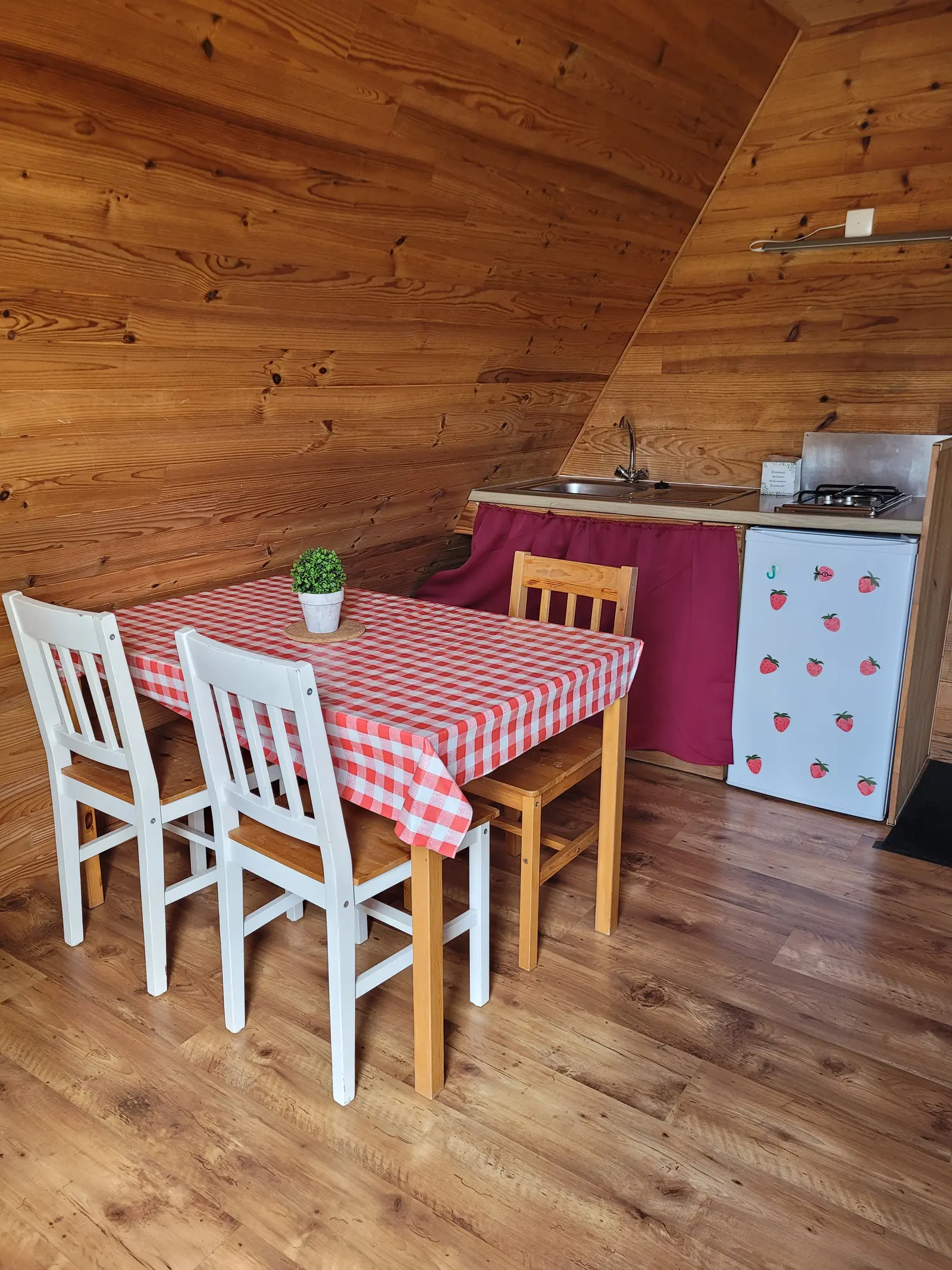 Cabane le Merle à Bourg-Sainte-Marie, photo 2