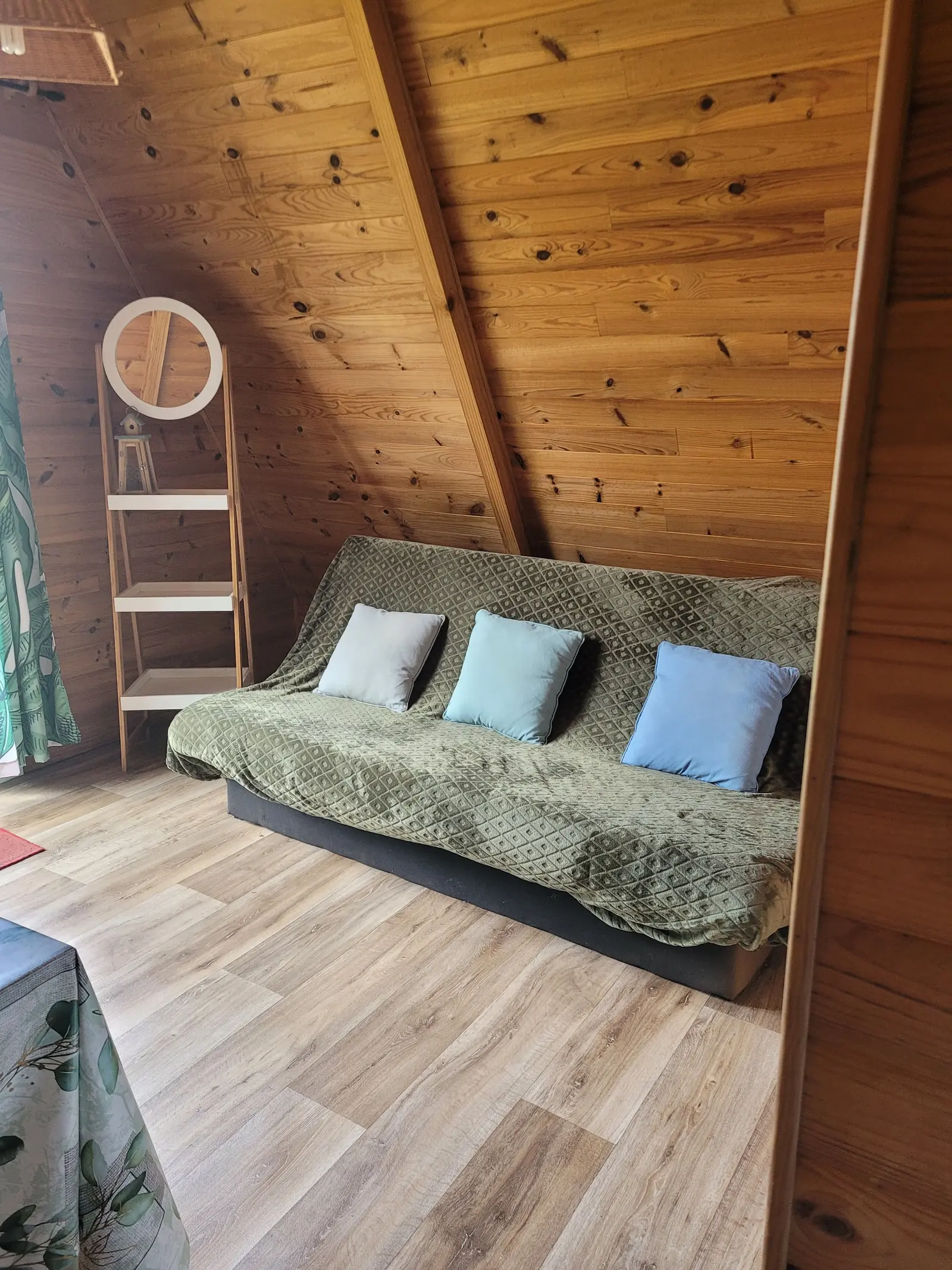 Cabane le Nid d'Hirondelle à Bourg-Sainte-Marie, photo 5