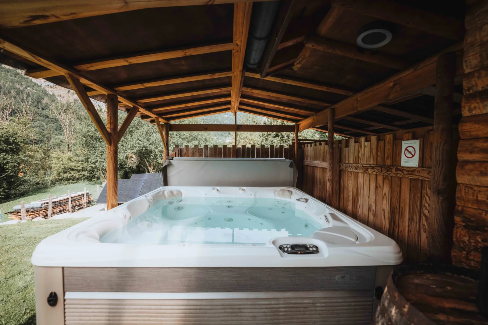 Cabane Le Saloon à Le Biot, photo 3