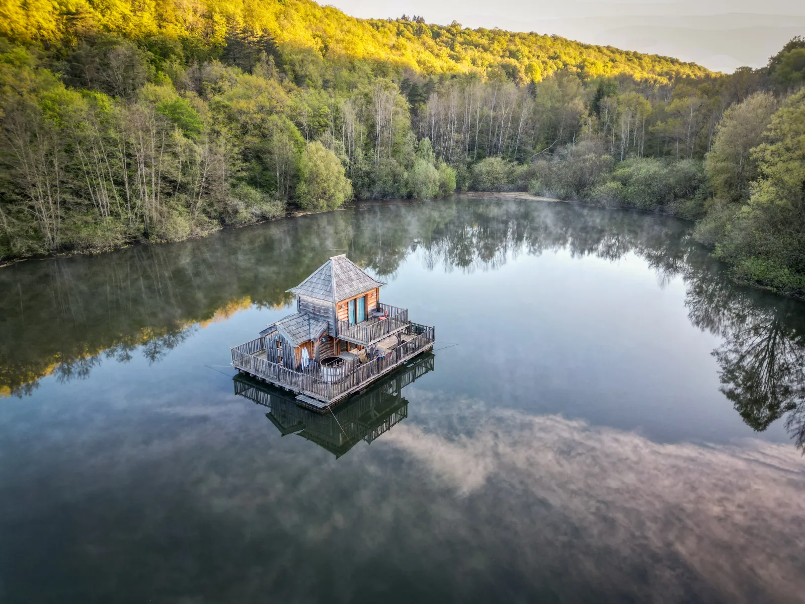 Cabane Martin pêcheur, cabane sur l'eau à Vernois-lès-Vesvres