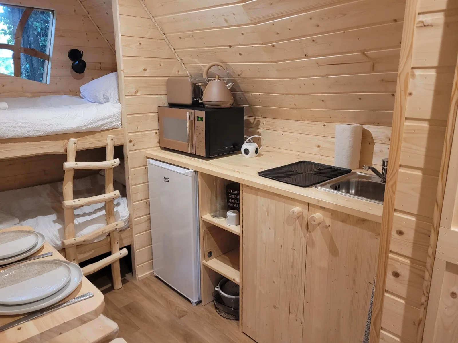 Cabane n°2 du Domaine Harmonia à La Bâtie-Montgascon, photo 4