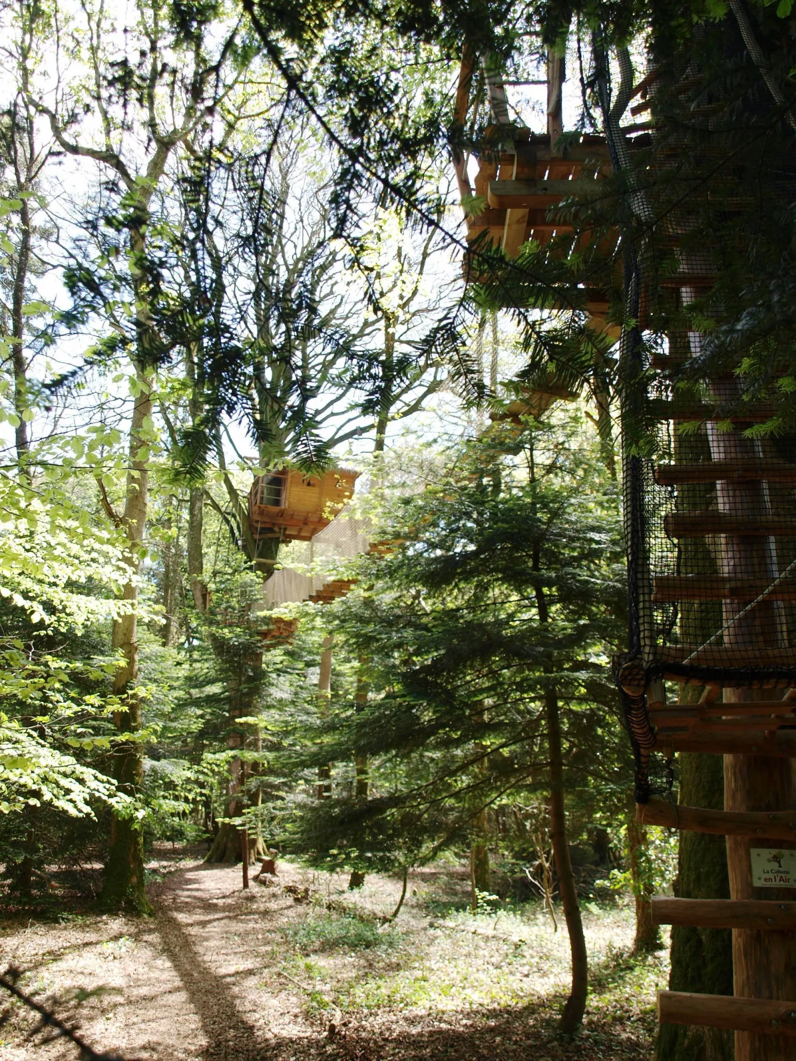 Cabane Nid Clos, cabane dans les arbres à Cléder