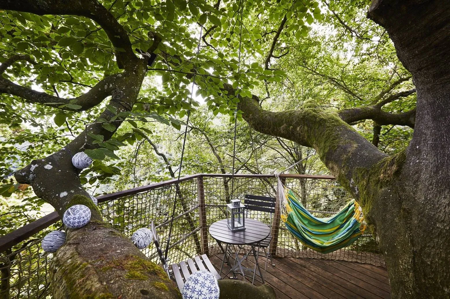 Cabane Paradiso, cabane dans les arbres à Longny les Villages