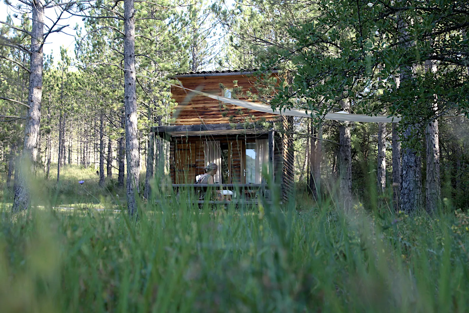 Cabane Pégase, cabane au sol à Ribeyret