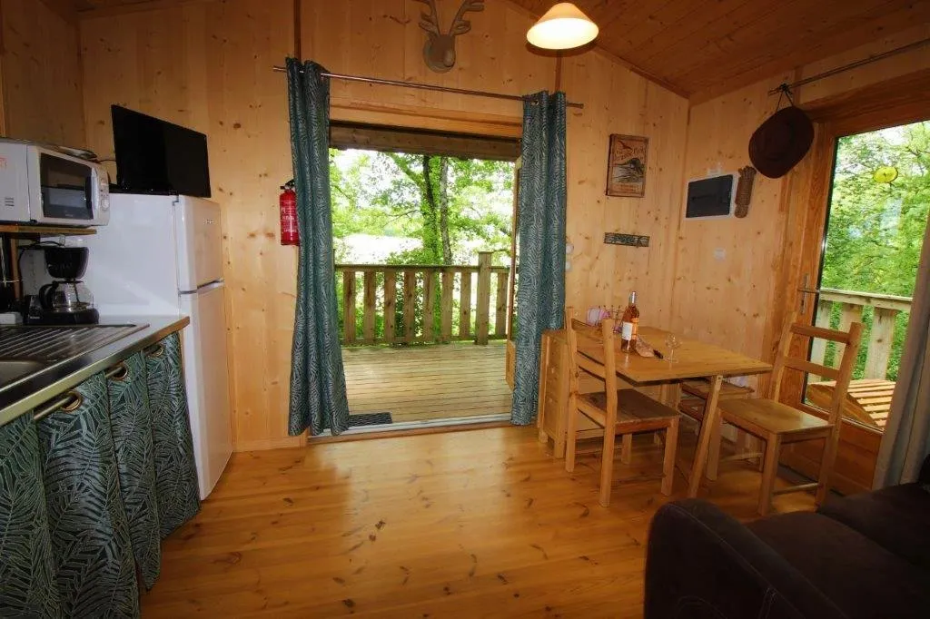 Cabane Perchée Jurassic à Lavaurette, photo 2