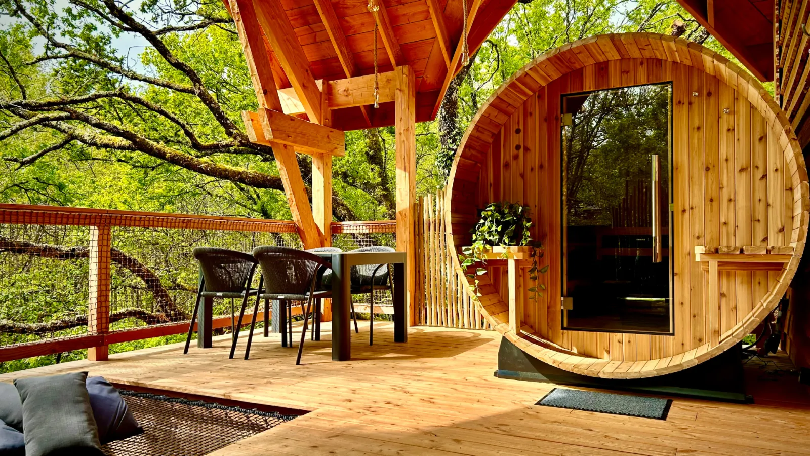 Cabane perchée spa et sauna à Puygaillard-de-Quercy, photo 2