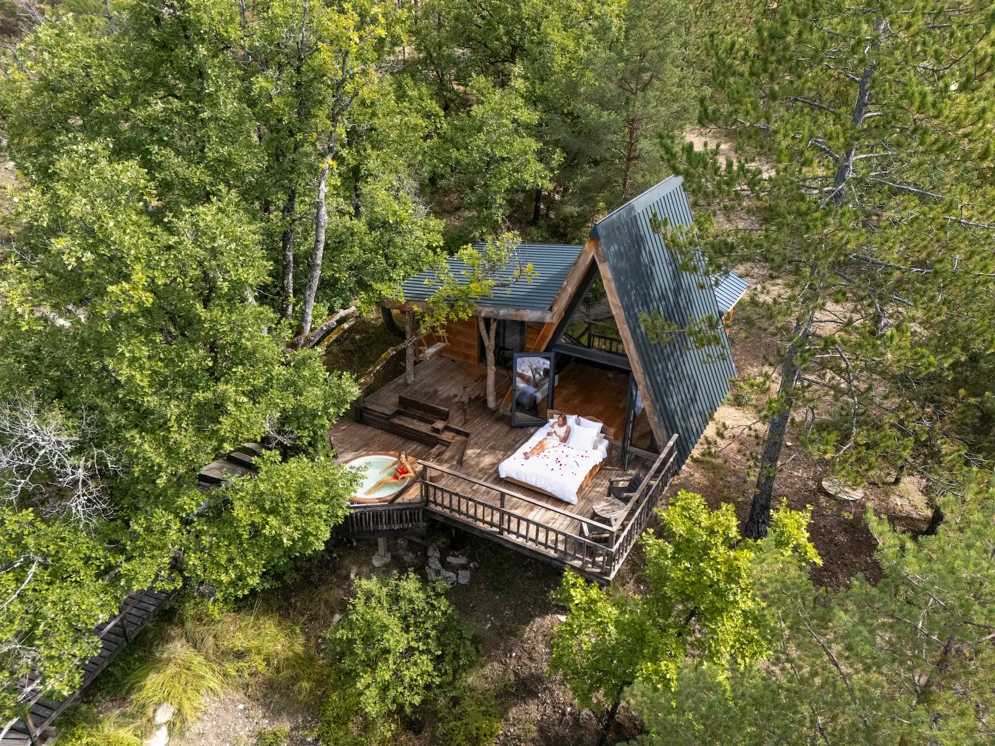 Cabane Petite Buëch, cabane dans les arbres à Serres