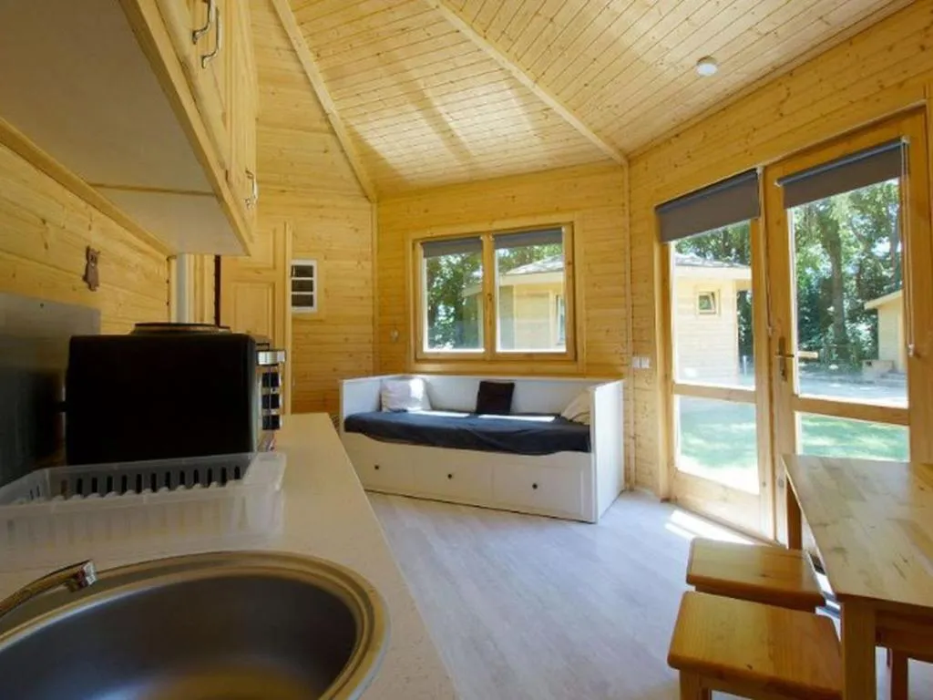 Cabane PMR pour 5 personnes à Champvert, photo 4