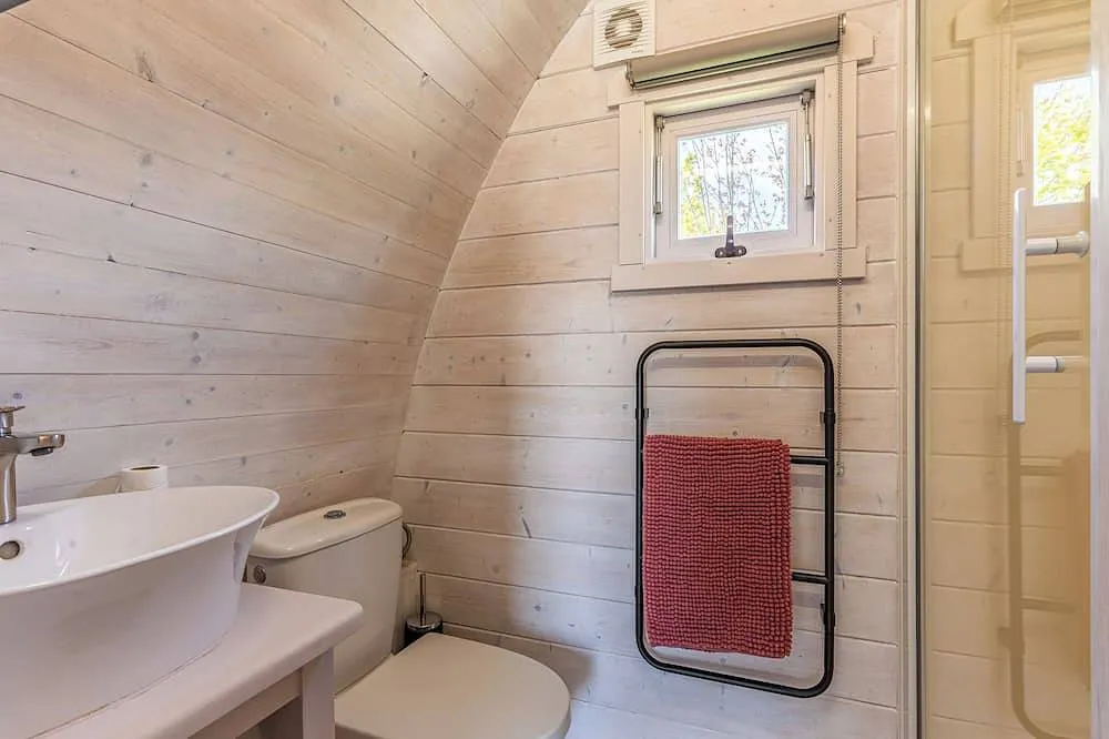 Cabane pour deux avec spa à Saint-Ciers-Champagne, photo 3
