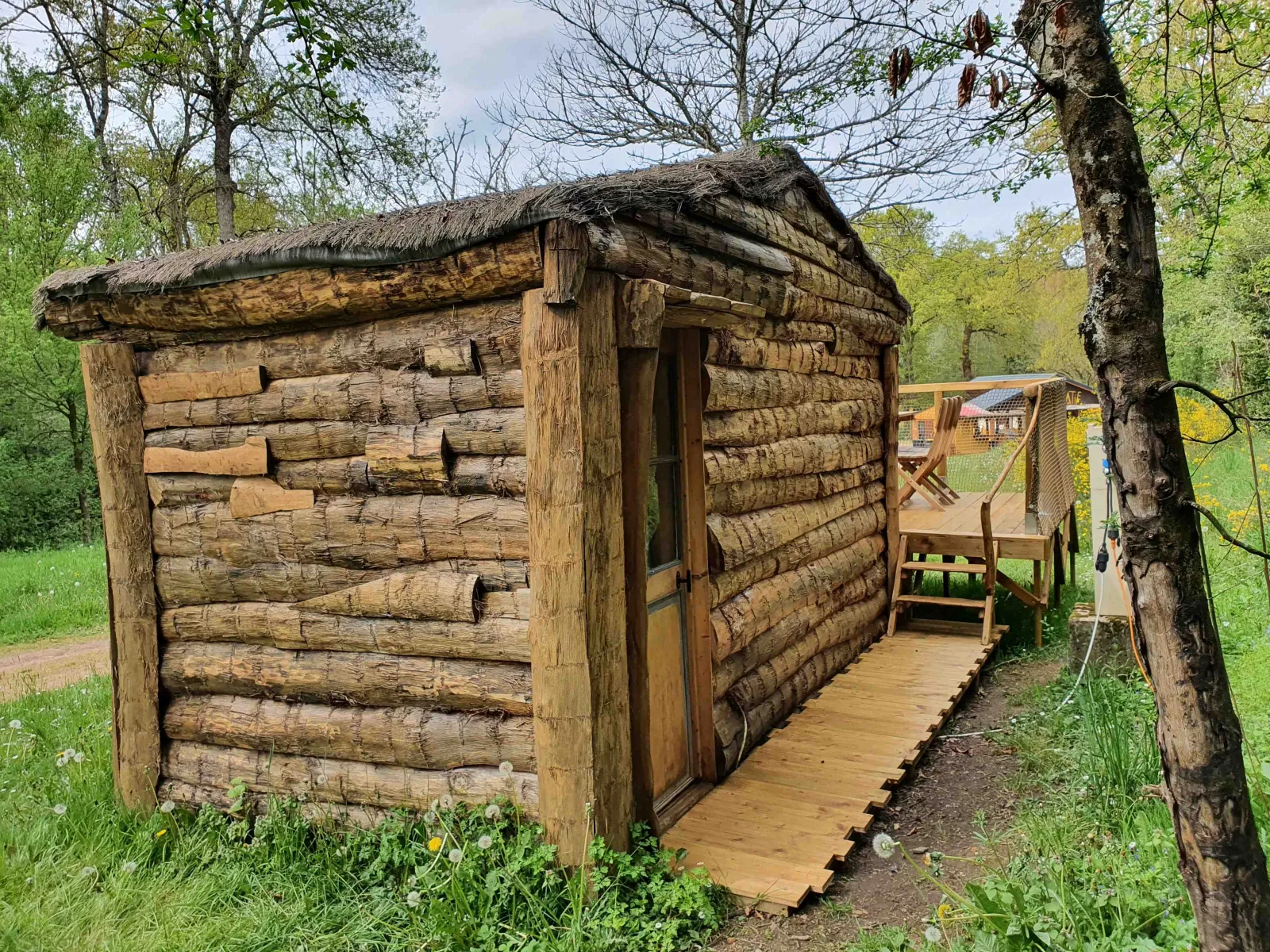 Cabane refuge de L'Alternatif à Huriel, photo 4
