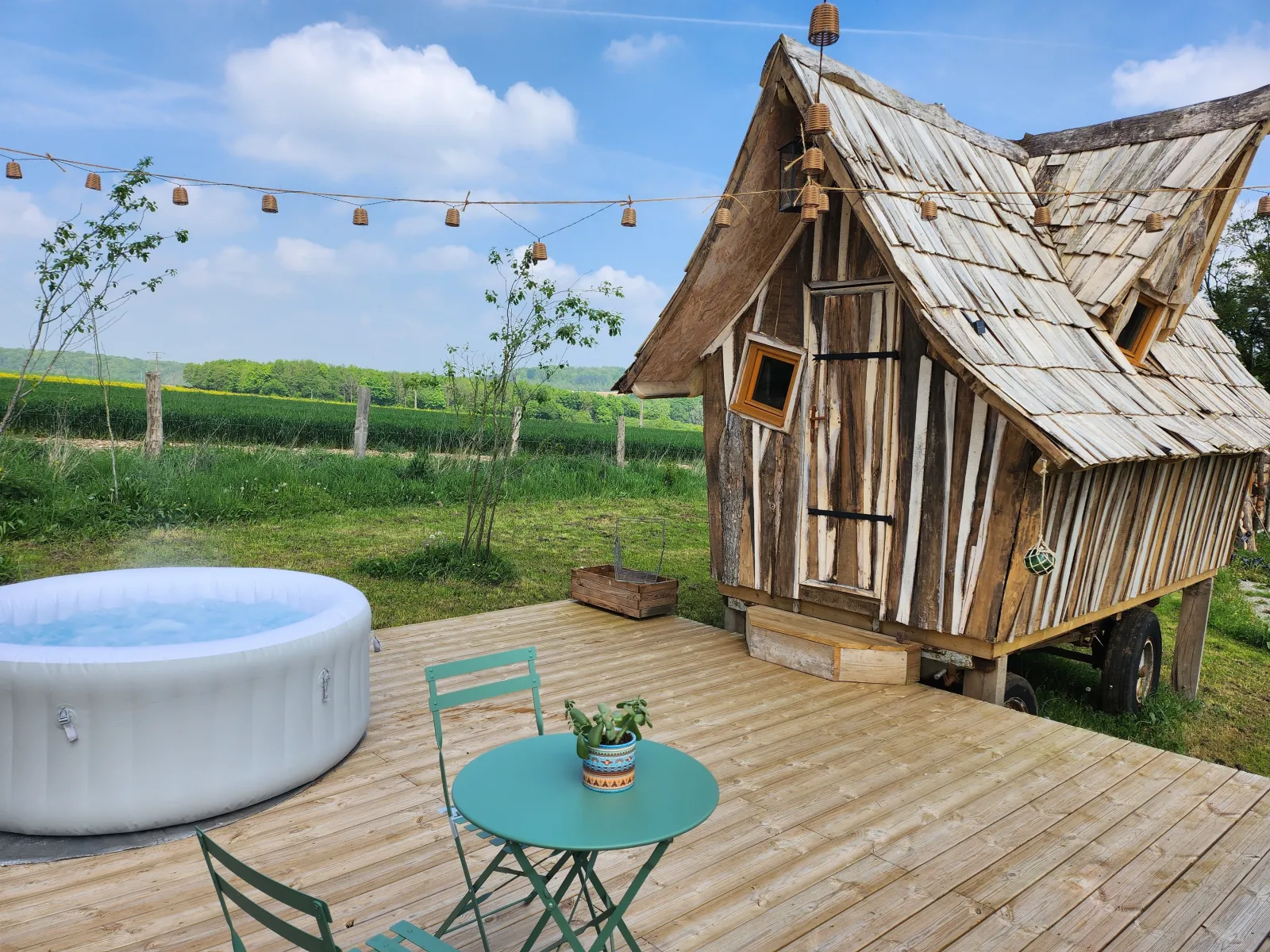 Cabane Rigolote, cabane au sol à Lanches-Saint-Hilaire