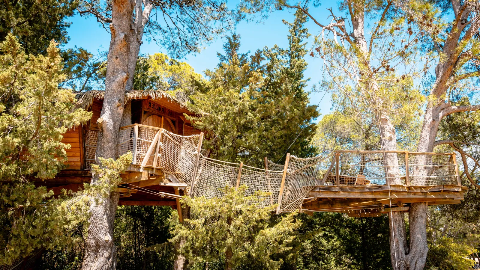 Cabane Rollier, cabane dans les arbres à Castries