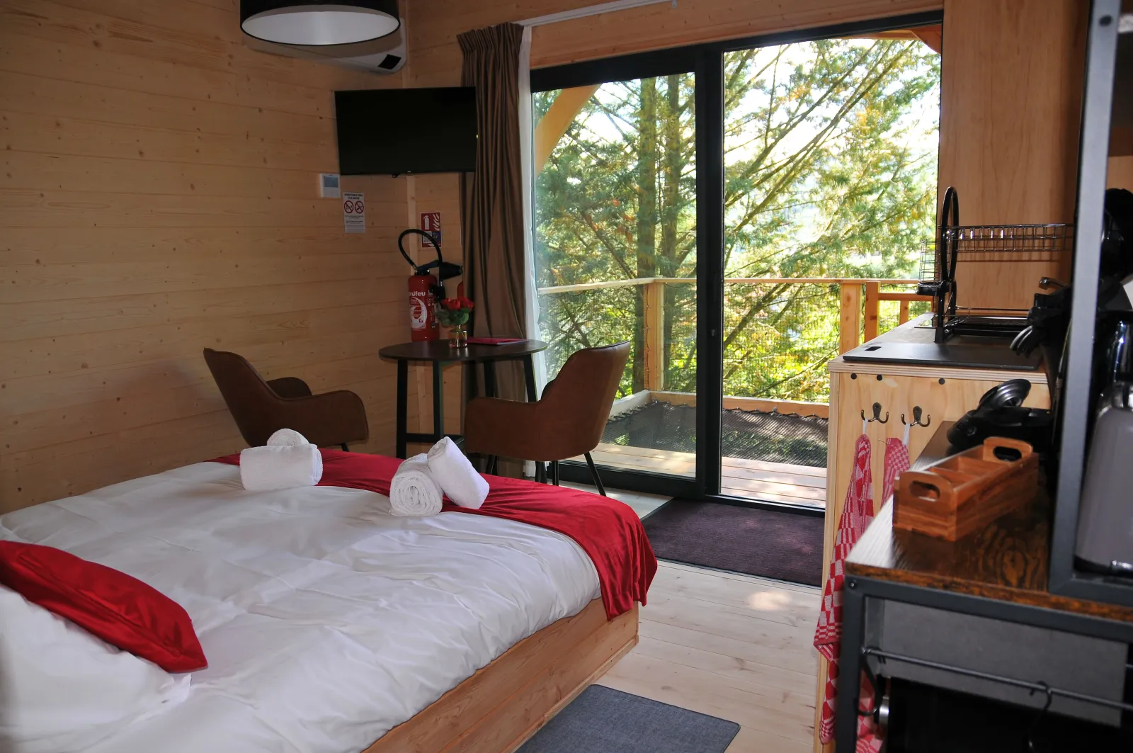 Cabane Rosmerta à Vic-le-Comte, photo 5
