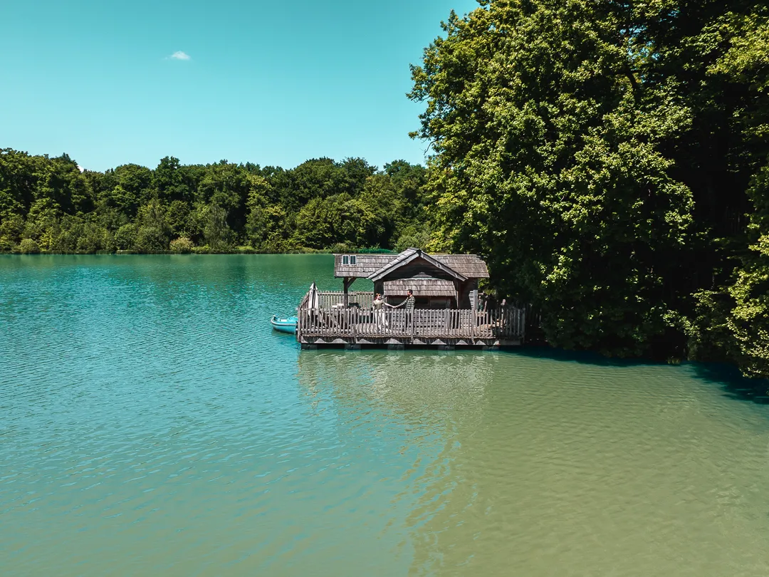 Cabane Royale, cabane sur l'eau à Joncherey