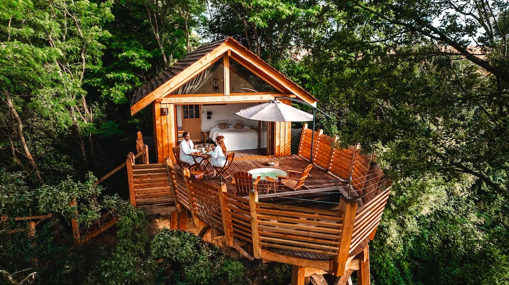 Cabane Spa Céleste, cabane dans les arbres à Rosoy-en-Multien