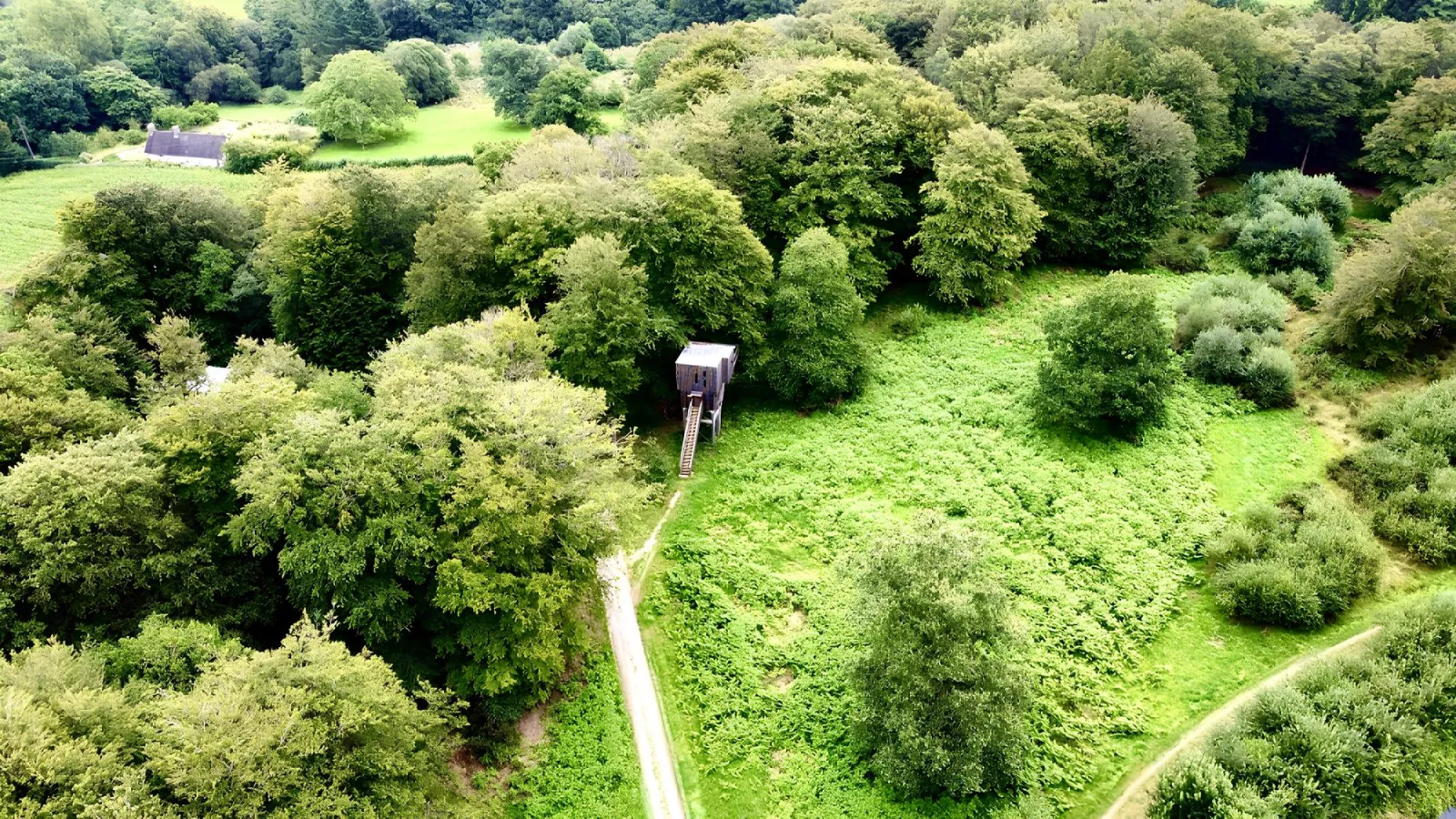 Cabane Spa dans les Arbres, cabane dans les arbres à Noues de Sienne
