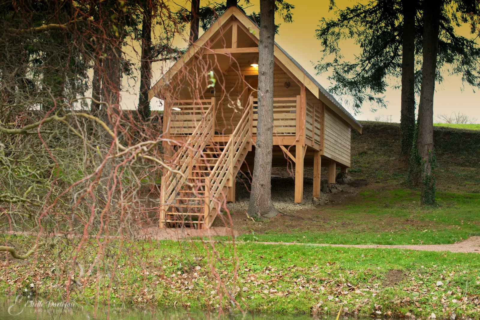 Cabane Spa de Céline, cabane sur pilotis à Voussac