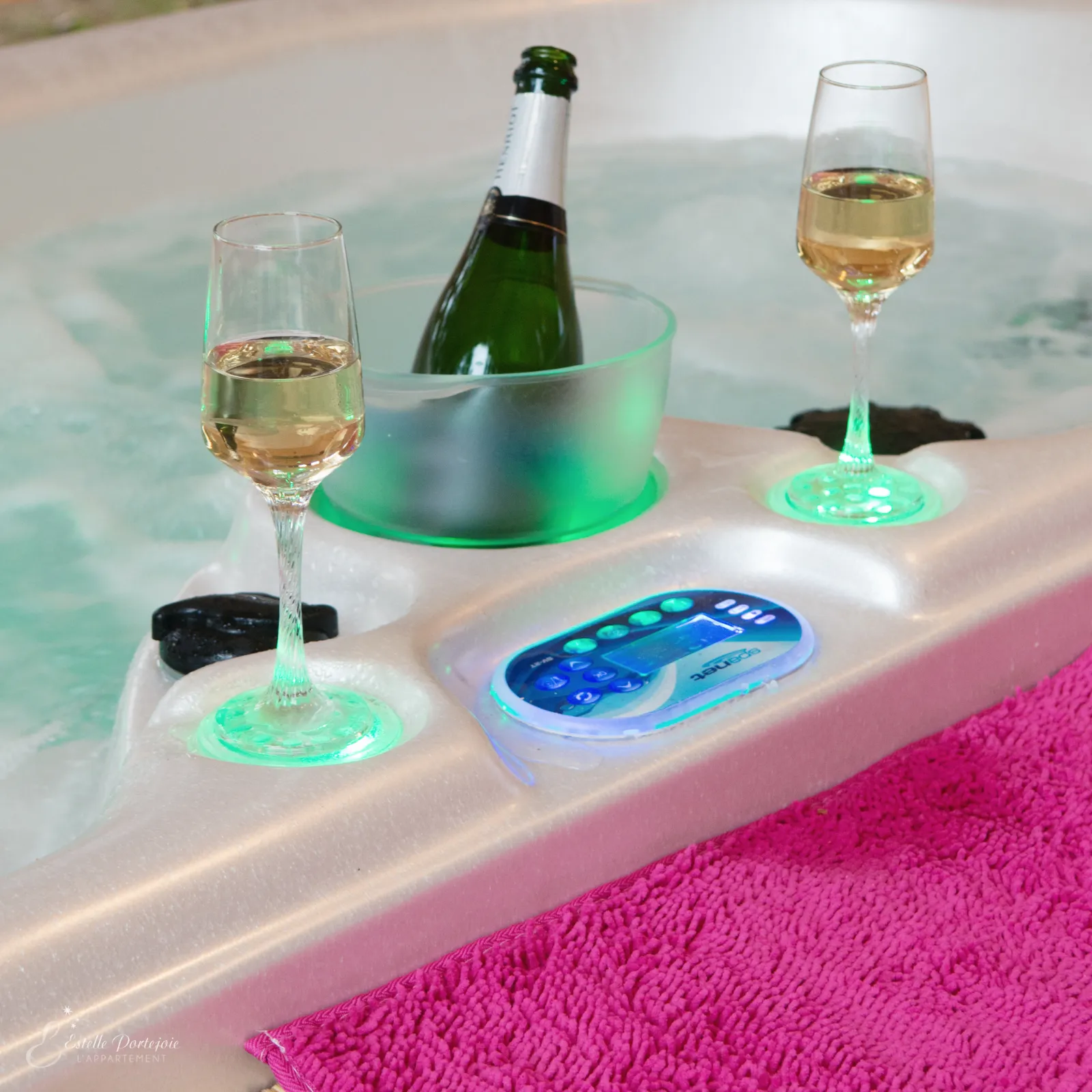 Cabane Spa de Céline à Voussac, photo 3