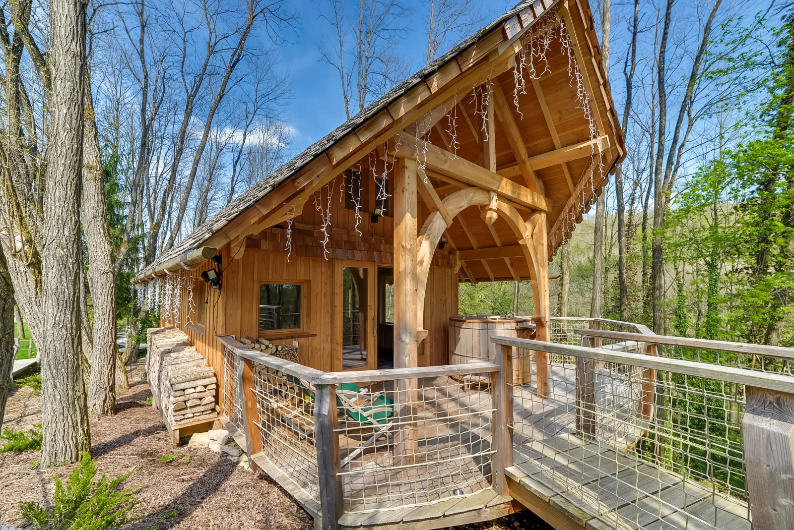 Cabane Spa des Cyprès à Corcelle-Mieslot, photo 3