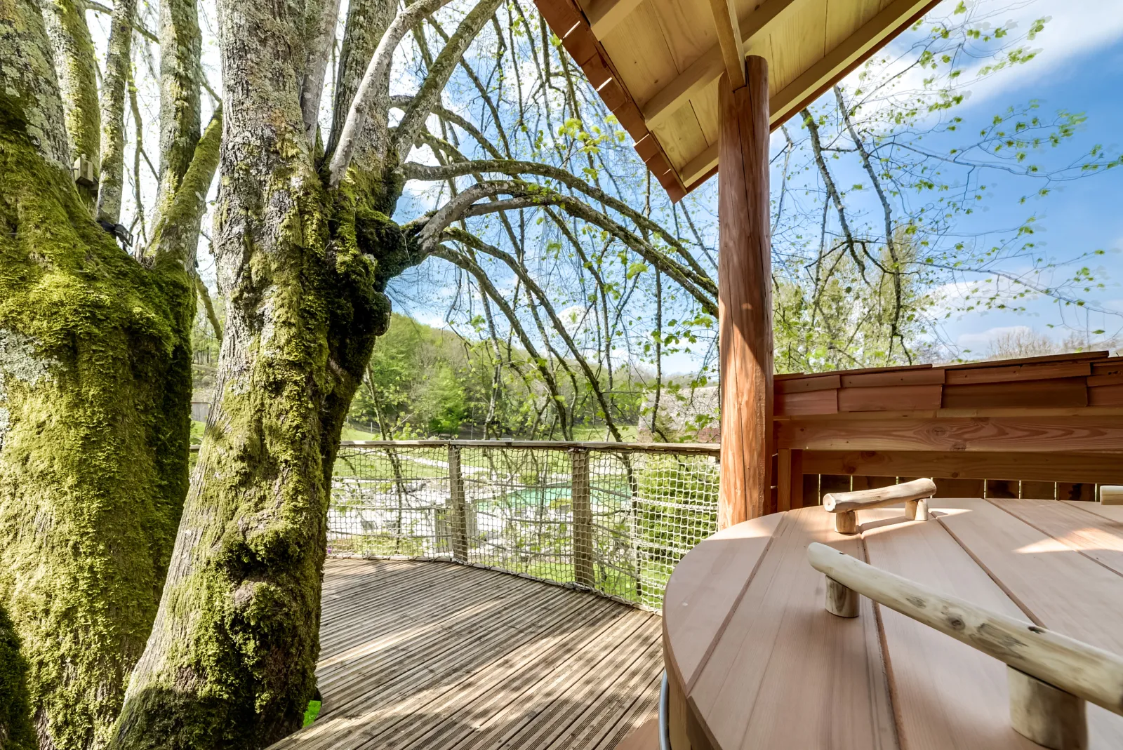 Cabane Spa des Cyprès à Corcelle-Mieslot, photo 5