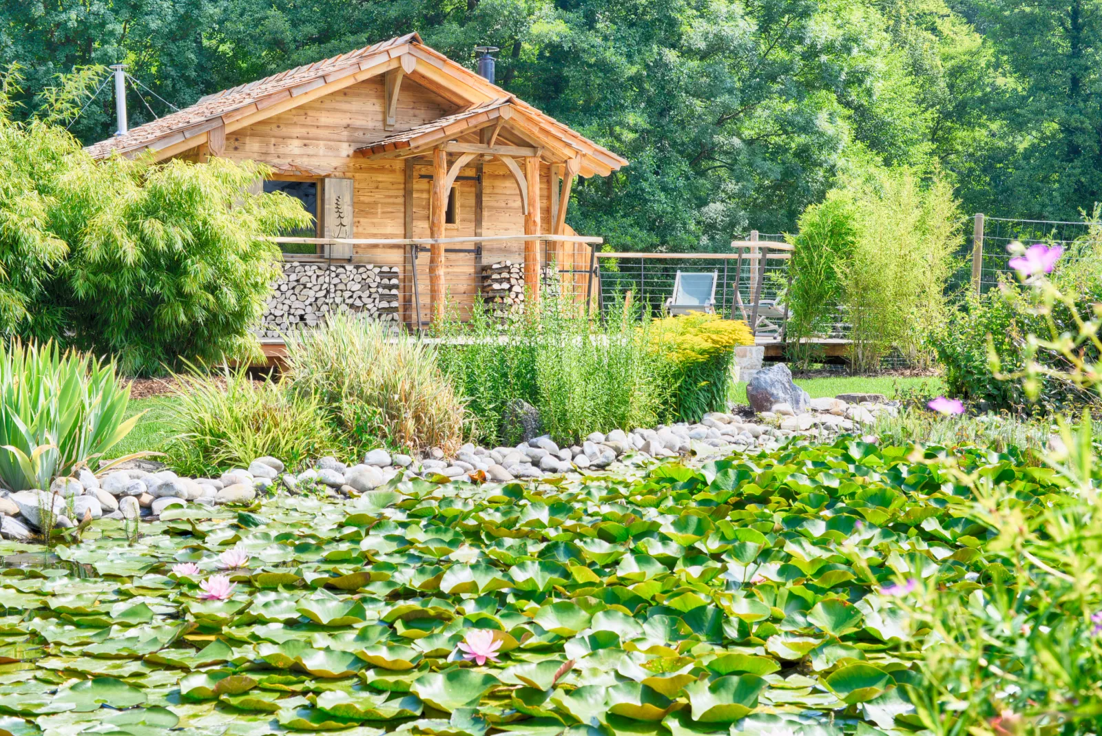 Cabane Spa des Daims, cabane au sol à Corcelle-Mieslot