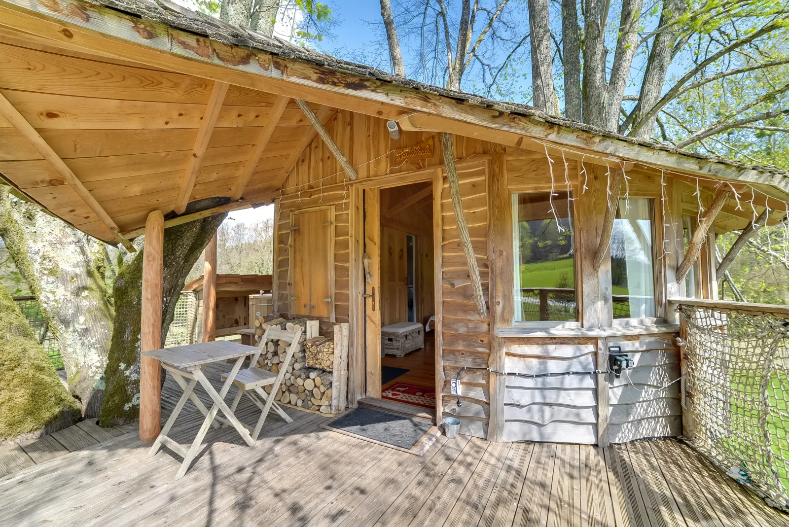 Cabane Spa des Tilleuls à Corcelle-Mieslot, photo 2