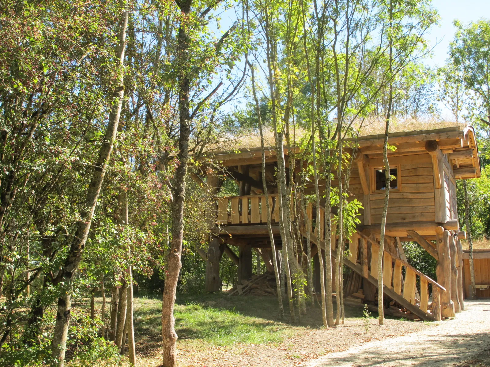 Cabane Spa du Pêcheur à Chennegy, photo 2